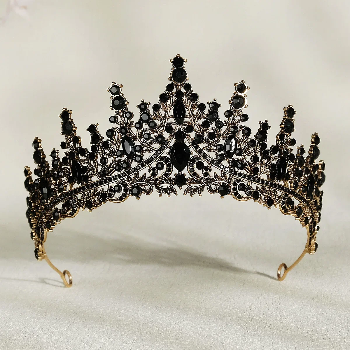 Black Crystal Retro Crown Hot Sale Fashion Tiara Hair Accessories Punk Baroque Queen Crown
Black Crystal Retro Crown Hot Sale Fashion Tiara Hair Accessories Punk Baroque Queen Crown