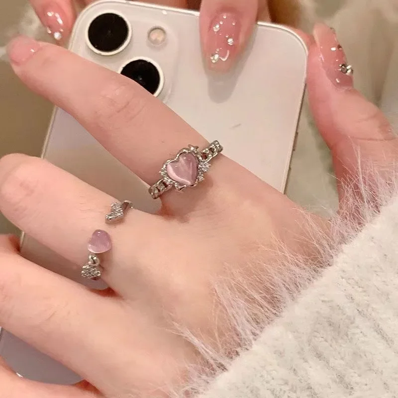 Sweet Cool Pink Heart Zircon Ring for Women, Minimalist Design Cold Style Band, Stylish Unique High-End Index Finger Ring
Sweet Cool Pink Heart Zircon Ring for Women, Minimalist Design Cold Style Band, Stylish Unique High-End Index Finger Ring