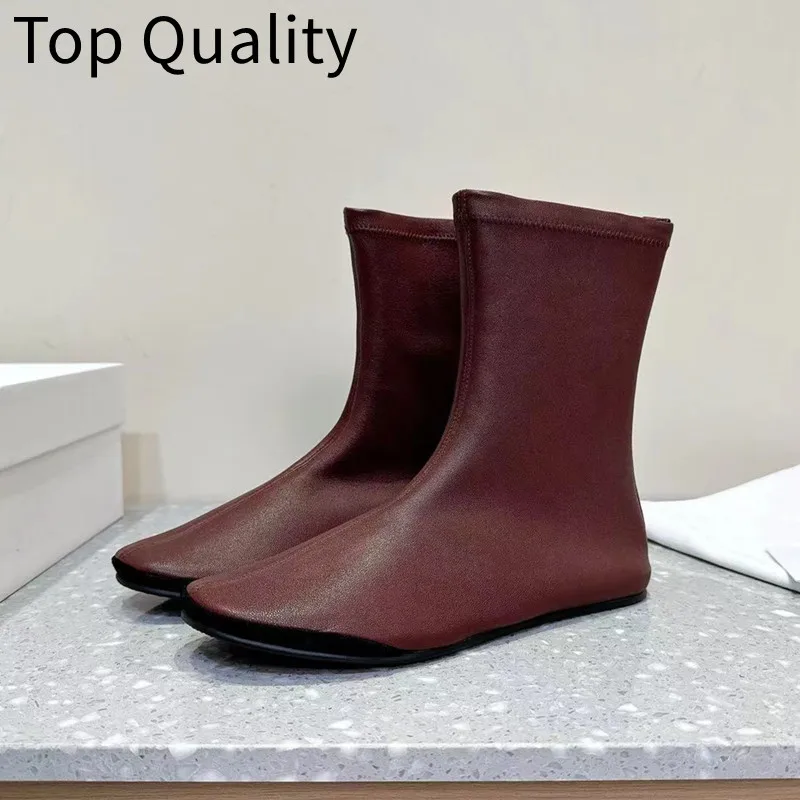 Women's Classic Solid Color Short Boots Women's Fashion Chelsea Boots Genuine Leather Material Simple Short Boots
Women's Classic Solid Color Short Boots Women's Fashion Chelsea Boots Genuine Leather Material Simple Short Boots