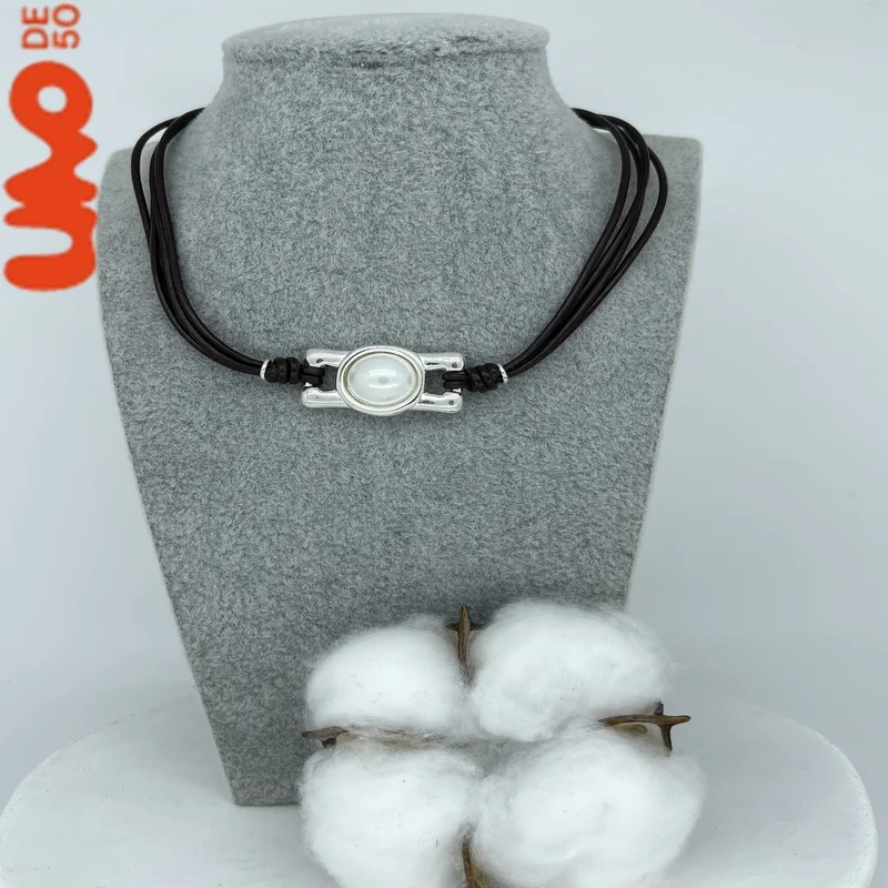 2025 Best Selling Exquisite High Quality UNO DE 50 Fashion Classic 925 Necklace Jewelry Daily Collocation Holiday Romantic Gifts
2025 Best Selling Exquisite High Quality UNO DE 50 Fashion Classic 925 Necklace Jewelry Daily Collocation Holiday Romantic Gifts