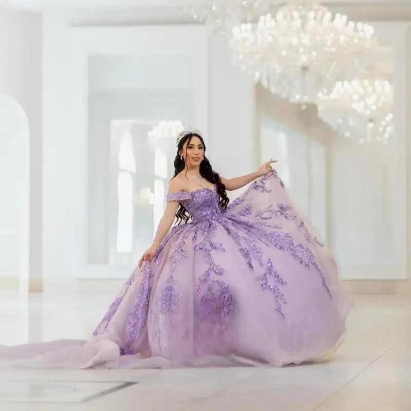 Glamorous Quinceanera Dress with Appliques Cathedral Train Corset Off The Shoulder Tulle 15 Anos Vestido Custom Made
Glamorous Quinceanera Dress with Appliques Cathedral Train Corset Off The Shoulder Tulle 15 Anos Vestido Custom Made