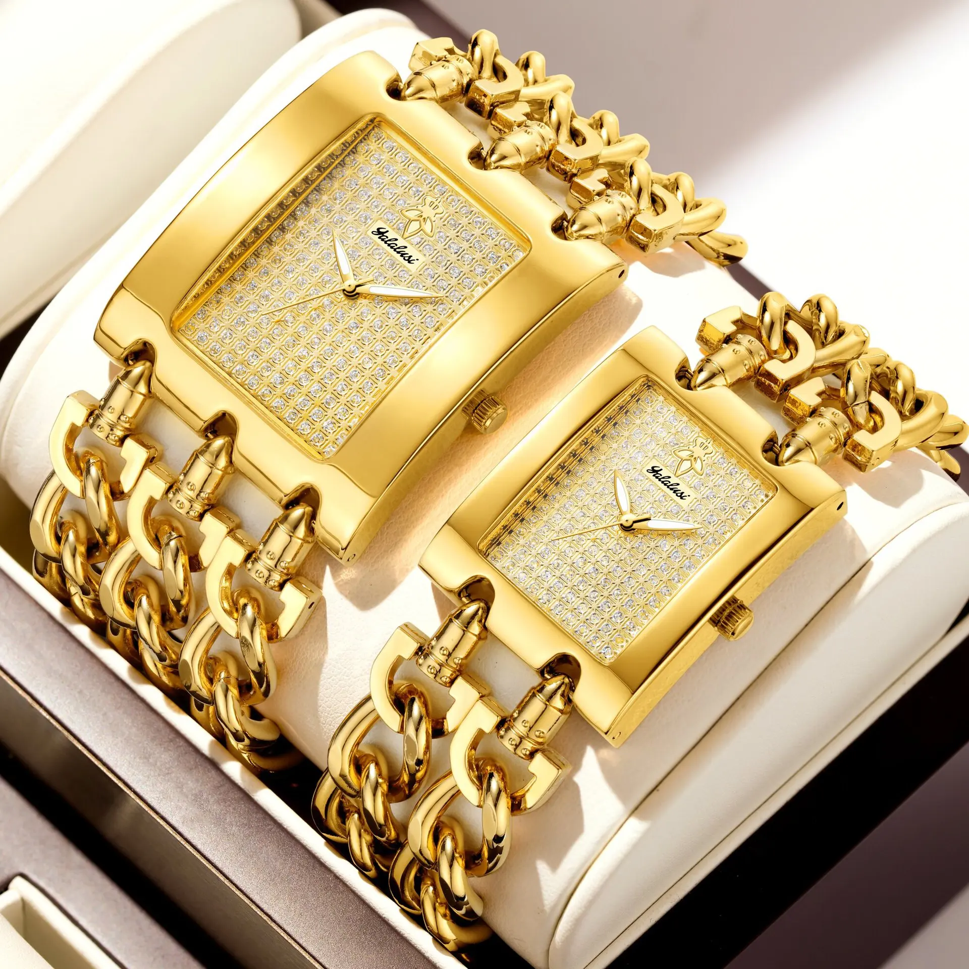 Full-diamond dial double-chain couple's wristwatch for men and women quartz watch fashion wristwatch
Full-diamond dial double-chain couple's wristwatch for men and women quartz watch fashion wristwatch