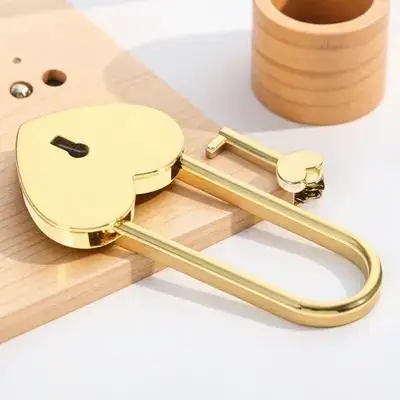 1pc Small Luggage Lock With Key Portable Padlock For Travel Jewelry Box Backpack Suitcase Cabinet Locker Gym Trolley
1pc Small Luggage Lock With Key Portable Padlock For Travel Jewelry Box Backpack Suitcase Cabinet Locker Gym Trolley