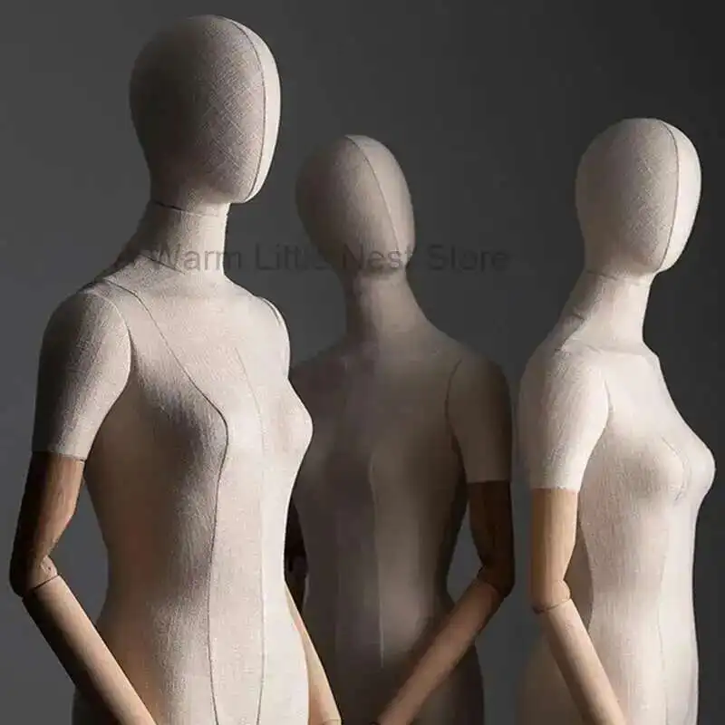 Half-length Mannequin for Women's Clothing Store Mannequins Creative Fake Human Body Window Model Prop Display Stand with Head
Half-length Mannequin for Women's Clothing Store Mannequins Creative Fake Human Body Window Model Prop Display Stand with Head