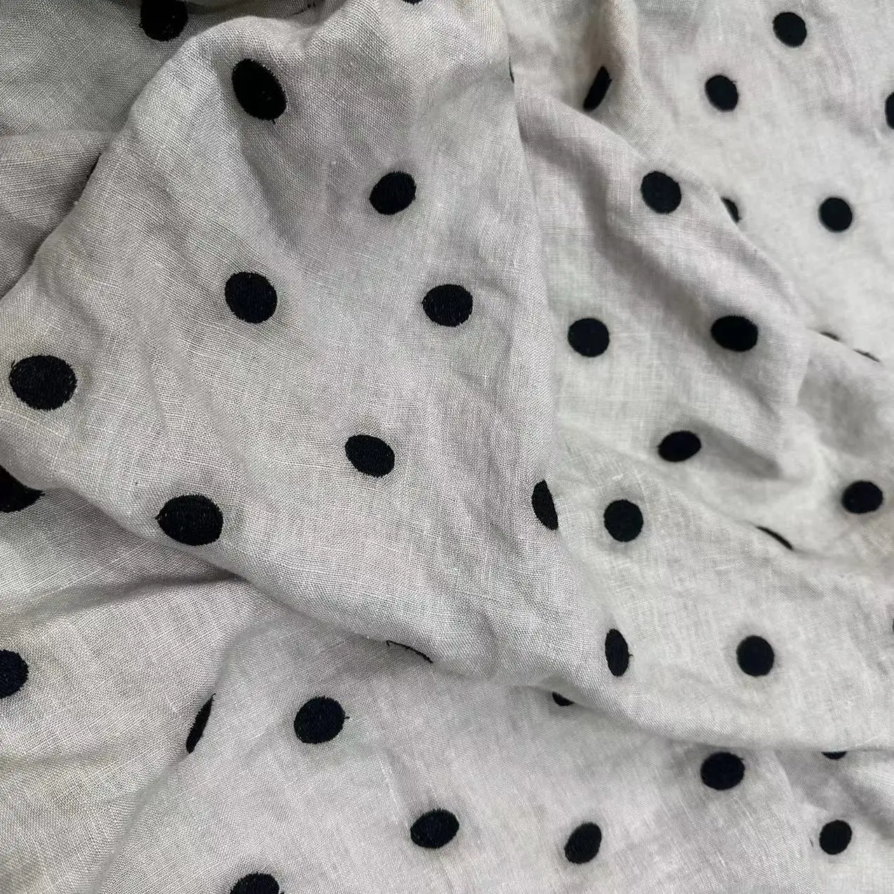 Chinese Fabric Pure Linen Style Cotton Thread Embroidery Ethnic Retro Robe 1 Meter
Chinese Fabric Pure Linen Style Cotton Thread Embroidery Ethnic Retro Robe 1 Meter