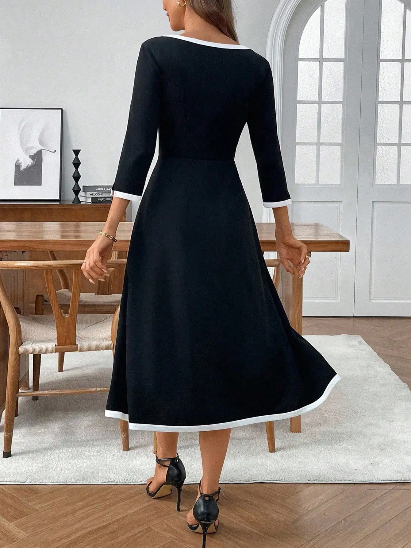 Elegant Black Color Block Round Neck 3/4 Sleeve Midi Dress For Women
Elegant Black Color Block Round Neck 3/4 Sleeve Midi Dress For Women