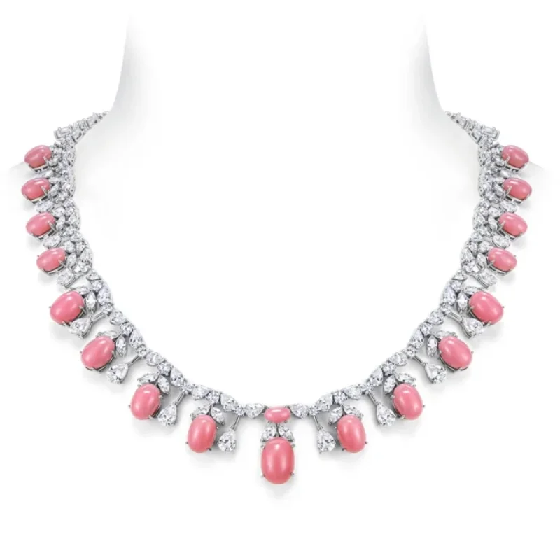 BELLUX 925 Silver Synthetic Zircon Luxury Fashion Oval Pink Queen Shell Bead Full Diamond Necklace
BELLUX 925 Silver Synthetic Zircon Luxury Fashion Oval Pink Queen Shell Bead Full Diamond Necklace