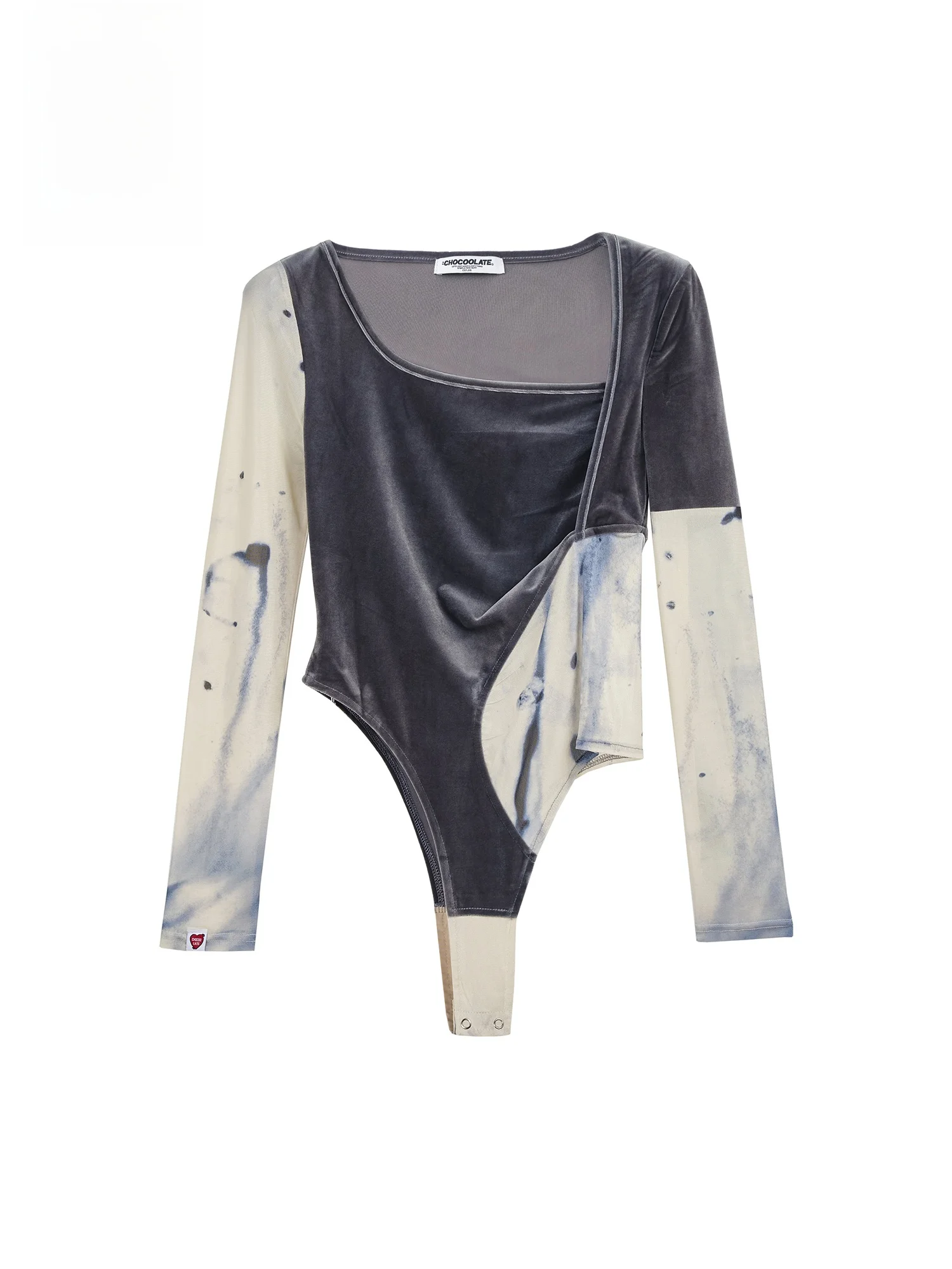 Вельветовый лоскутный комбинезон с принтом и длинными рукавами для женщин, уникальный цельный костюм для весны и осени, для повседневной носки, прямого кроя
Вельветовый лоскутный комбинезон с принтом и длинными рукавами для женщин, уникальный цельный костюм для весны и осени, для повседневной носки, прямого кроя