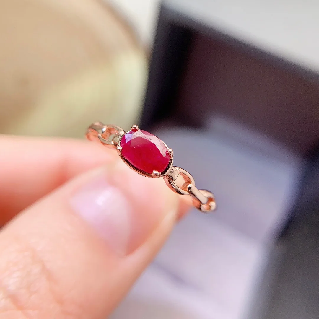 Женское кольцо из серебра 925 пробы, 4 Х6 мм
Женское кольцо из серебра 925 пробы, 4 Х6 мм