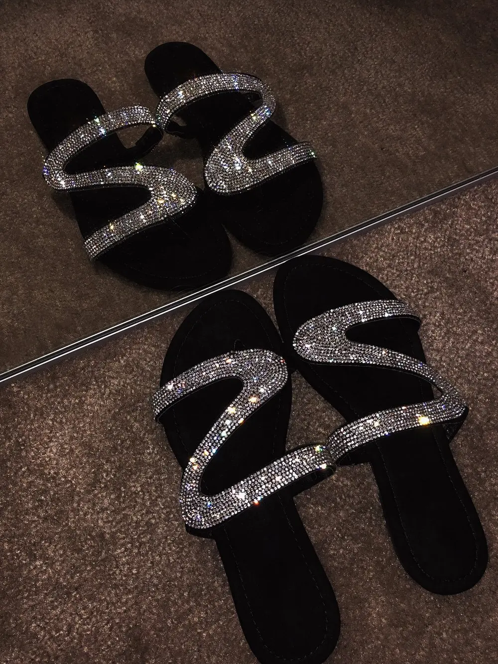 Large Size Women's Slippers 202 Trendy Diamond Flat Bot Single Strap Sandals Sexy Sle Pure Color Beach Scene EVA oe U...
Large Size Women's Slippers 202 Trendy Diamond Flat Bot Single Strap Sandals Sexy Sle Pure Color Beach Scene EVA oe U...
