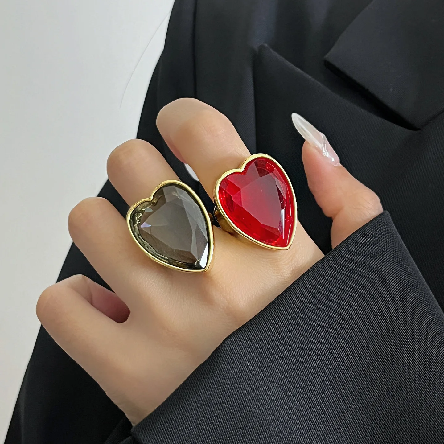 luxury open ring for women semi-precious stone red black heart opening ring adjustable elegant jewelry party daily wear
luxury open ring for women semi-precious stone red black heart opening ring adjustable elegant jewelry party daily wear