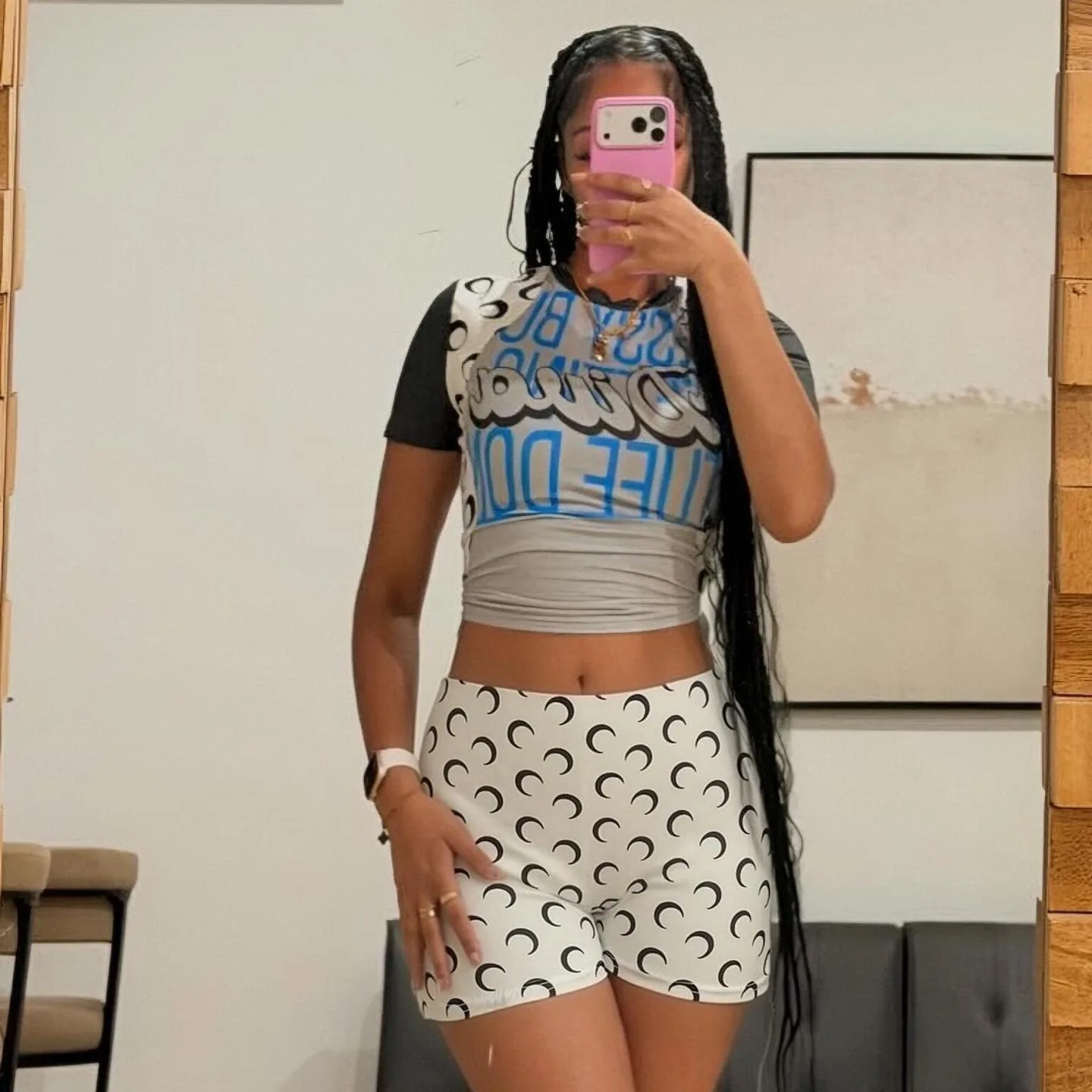 STYLISH LADY Moon Print Two Piece Set 2026 Women Colorblock Short Sleeve Crop Top And High Waist Shorts Casual Streetwear Outfit
STYLISH LADY Moon Print Two Piece Set 2026 Women Colorblock Short Sleeve Crop Top And High Waist Shorts Casual Streetwear Outfit