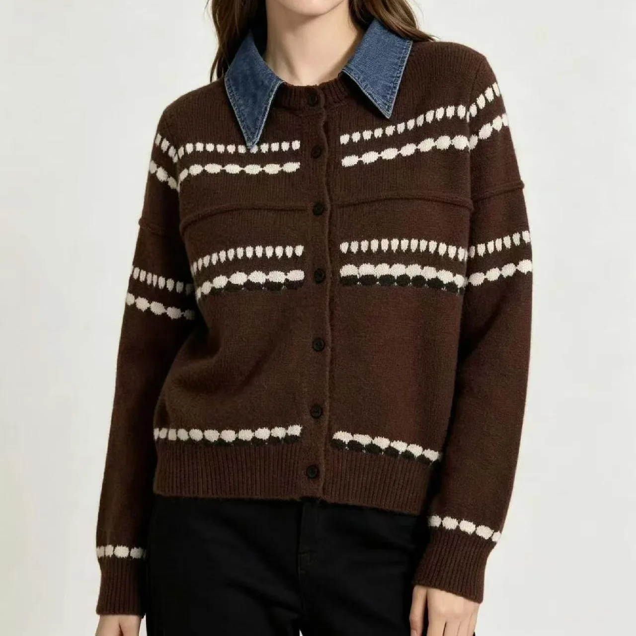 2026 New Striped Contrasting Color Shirt Collar Knitted Cardigan Women's Sweater Fake Two Pieces Loose Outer Wear
2026 New Striped Contrasting Color Shirt Collar Knitted Cardigan Women's Sweater Fake Two Pieces Loose Outer Wear