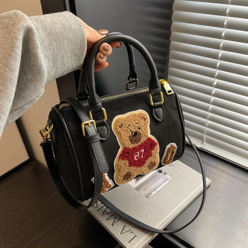 2025 Women's Fashion Trendy Commuter Messenger Bag - Noble Design with Bearing Elements
2025 Women's Fashion Trendy Commuter Messenger Bag - Noble Design with Bearing Elements