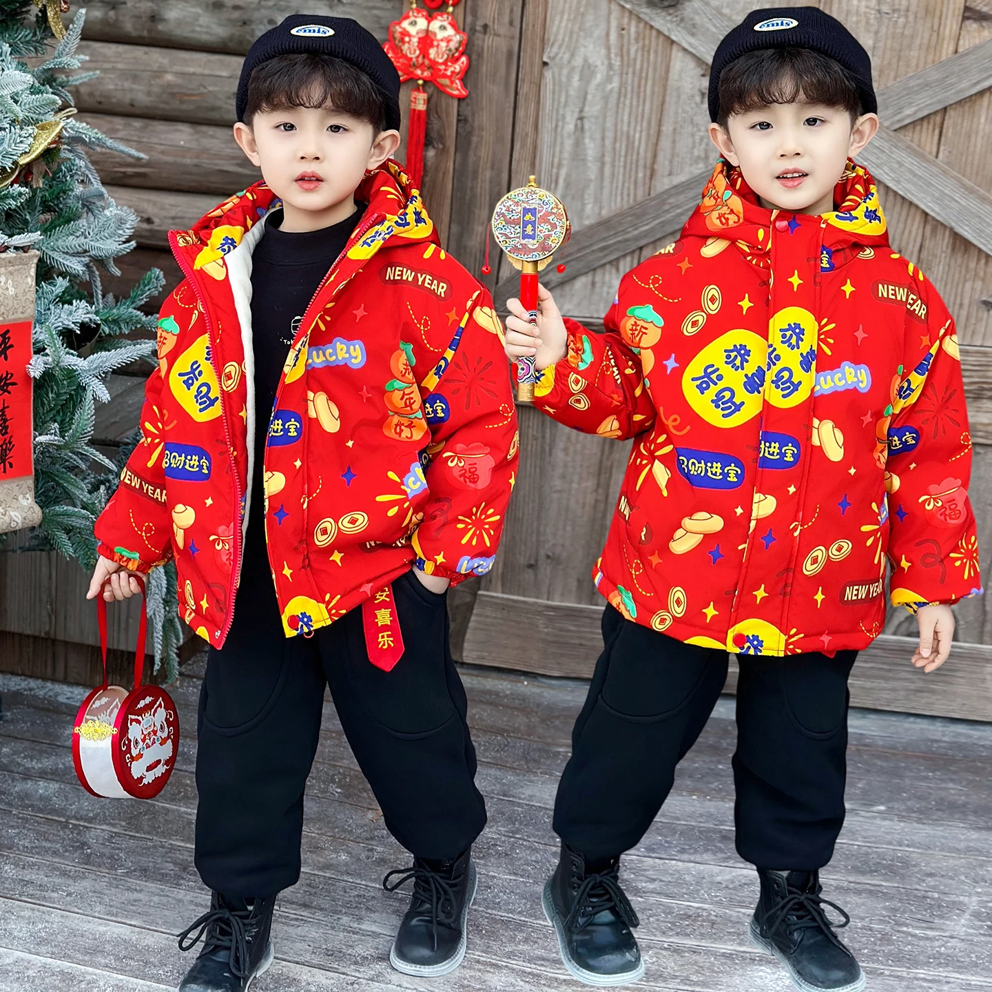 Зимняя куртка для мальчиков, хлопковая утепленная куртка, теплая, красная, для празднования Нового года, верхняя одежда для Весеннего фестиваля, молодежная модная утолщенная куртка
Зимняя куртка для мальчиков, хлопковая утепленная куртка, теплая, красная, для празднования Нового года, верхняя одежда для Весеннего фестиваля, молодежная модная утолщенная куртка