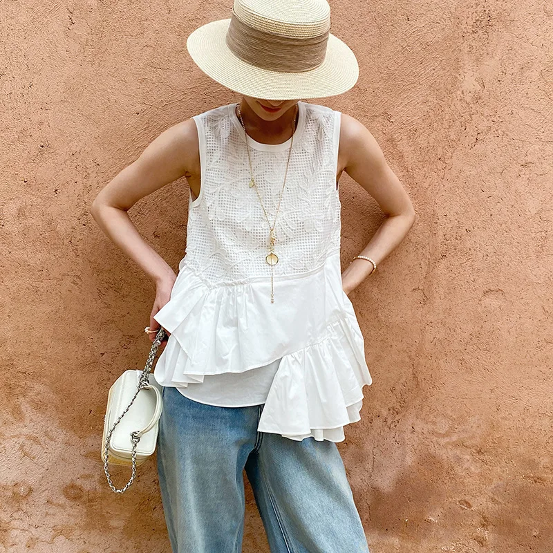 French Style Women White Sleeveless Tank Top Blouse Summer Eyelet Embroidery Irregular Ruffle Hem Loose Casual Ladies Shirt New
French Style Women White Sleeveless Tank Top Blouse Summer Eyelet Embroidery Irregular Ruffle Hem Loose Casual Ladies Shirt New