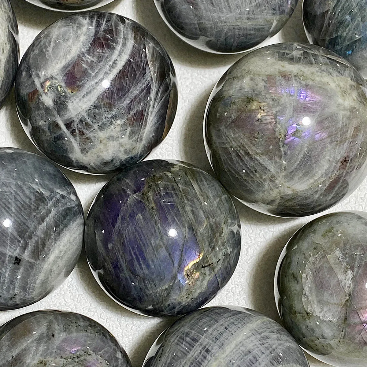 Natural Crystal Purple Light Labradorite Polished Sphere High Quality Healing Energy Crystal Home Decor Gem Ball Gift
Natural Crystal Purple Light Labradorite Polished Sphere High Quality Healing Energy Crystal Home Decor Gem Ball Gift