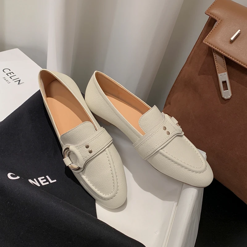 Full Genuine Leather Round Toe Flats Basic Style Women Loafers Simple Flat Shoes Daily Spring Autumn Casual Woman Boat Shoes 41
Full Genuine Leather Round Toe Flats Basic Style Women Loafers Simple Flat Shoes Daily Spring Autumn Casual Woman Boat Shoes 41