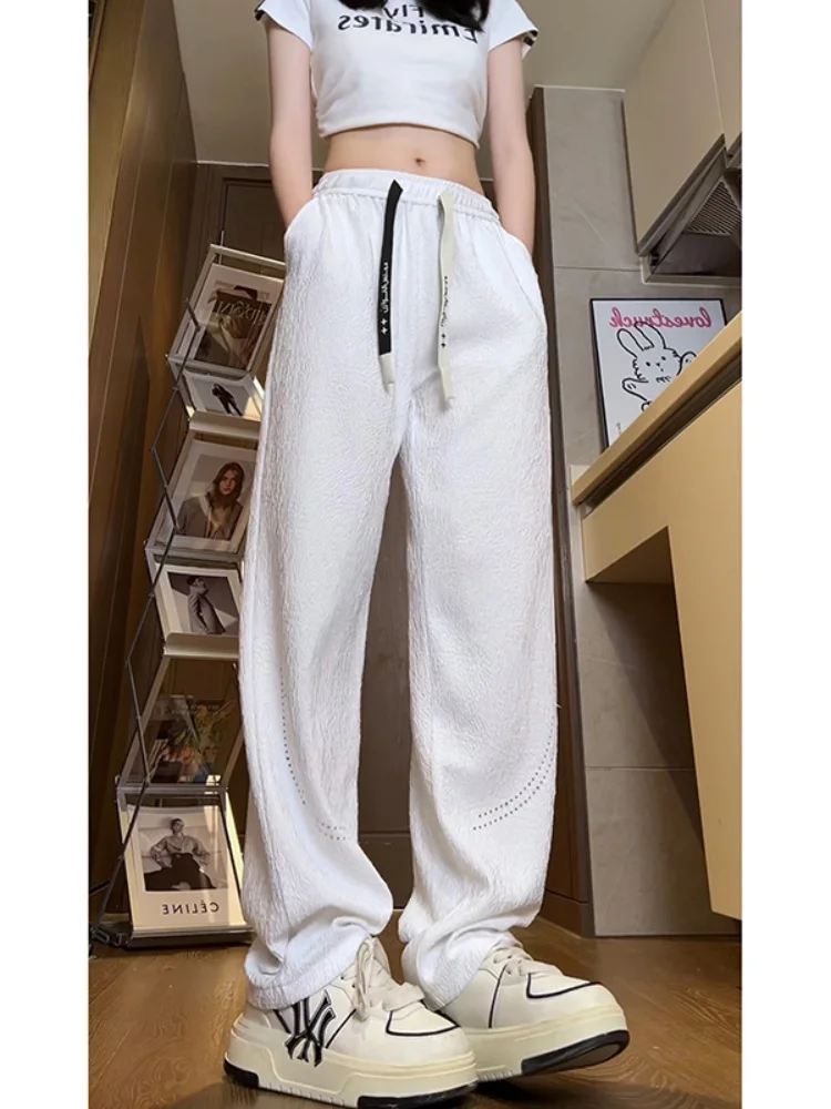 Мужские летние тонкие брюки из ледяного шелка, свободные, прямого кроя, струящиеся, широкие, спортивные, повседневные, дышащие, с жатой текстурой
Мужские летние тонкие брюки из ледяного шелка, свободные, прямого кроя, струящиеся, широкие, спортивные, повседневные, дышащие, с жатой текстурой