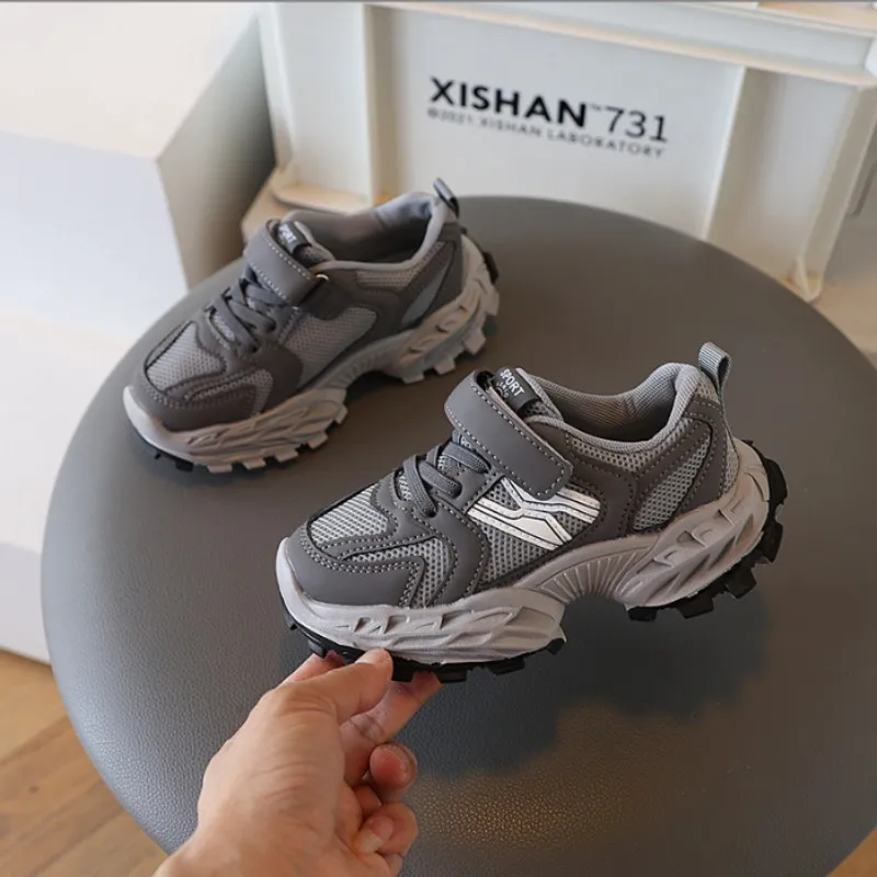 Grey autumn new breathable girls' running shoes, boys' letter casual soft soled shoes, children's sports mesh Forrest Gump shoes
Grey autumn new breathable girls' running shoes, boys' letter casual soft soled shoes, children's sports mesh Forrest Gump shoes