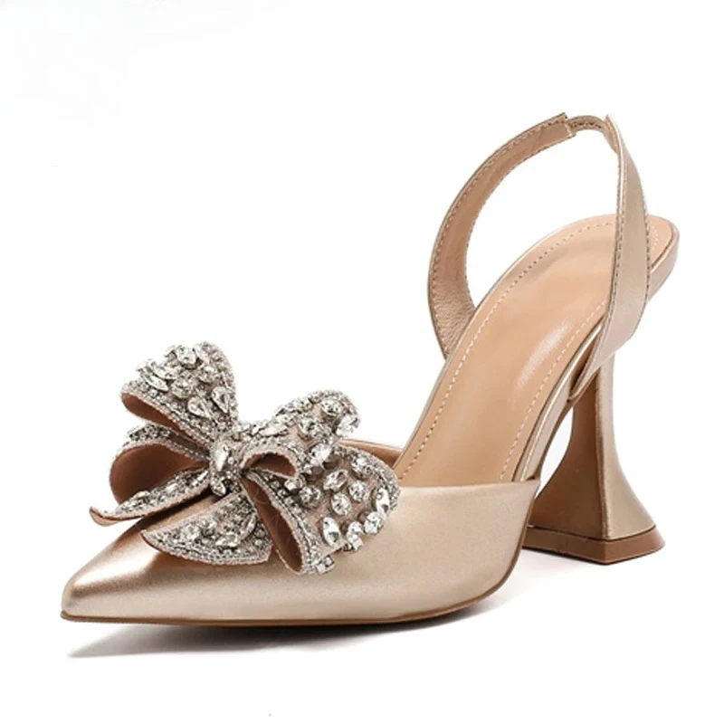 Women Shoes Spring Summer Fashion Rhinestone Bowknot Pumps Sexy Silk Pointed Toe Strange High Heels for Women Party Prom Shoes 
Women Shoes Spring Summer Fashion Rhinestone Bowknot Pumps Sexy Silk Pointed Toe Strange High Heels for Women Party Prom Shoes