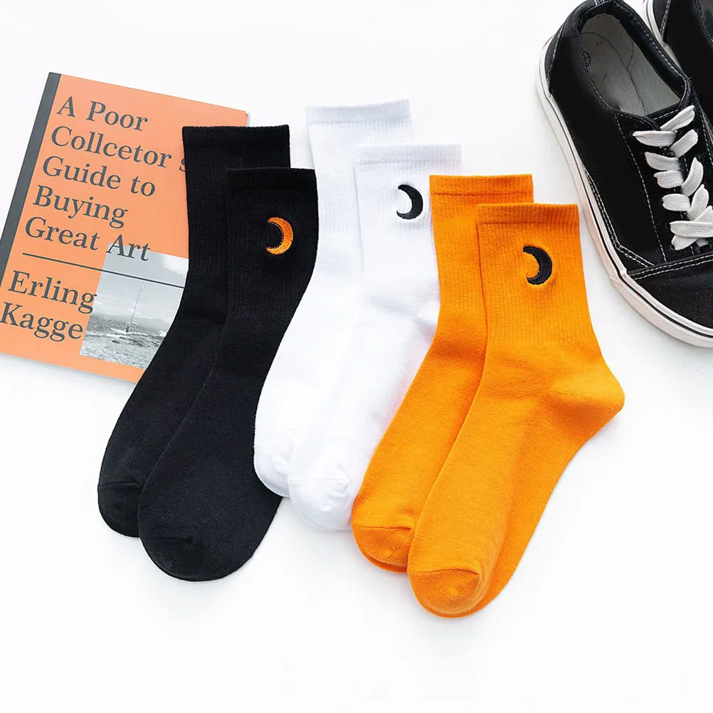 3Pairs Adorable Moon Embroidery Cotton Socks Women Mid-Tube Soft Stretchy Breathable Sweat-Wicking Casual Daily Holiday Sports
3Pairs Adorable Moon Embroidery Cotton Socks Women Mid-Tube Soft Stretchy Breathable Sweat-Wicking Casual Daily Holiday Sports