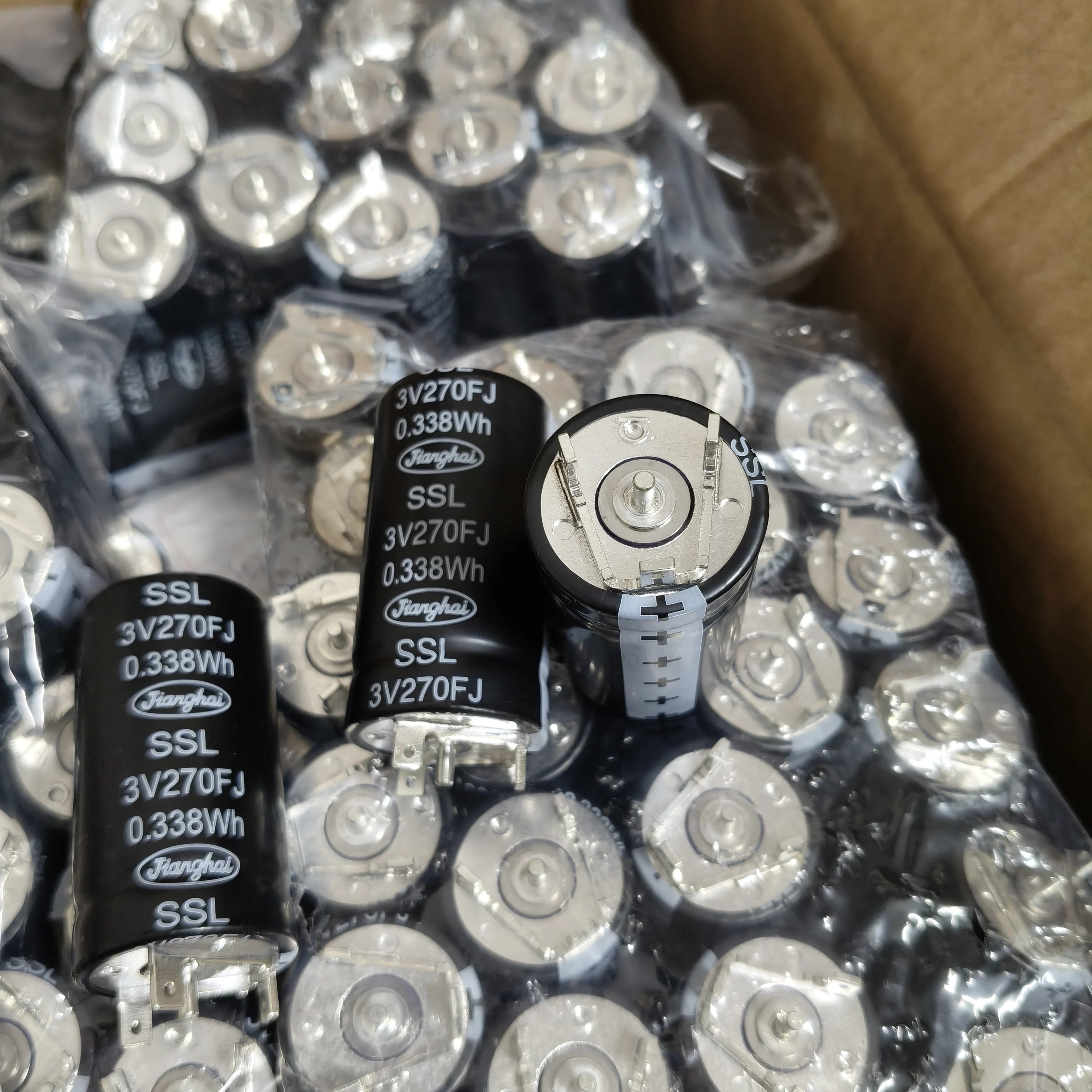 SSL 3V 270F Ultra Capacitor High Current Supercapacitor for Car Starter Solar Energy Storage
SSL 3V 270F Ultra Capacitor High Current Supercapacitor for Car Starter Solar Energy Storage