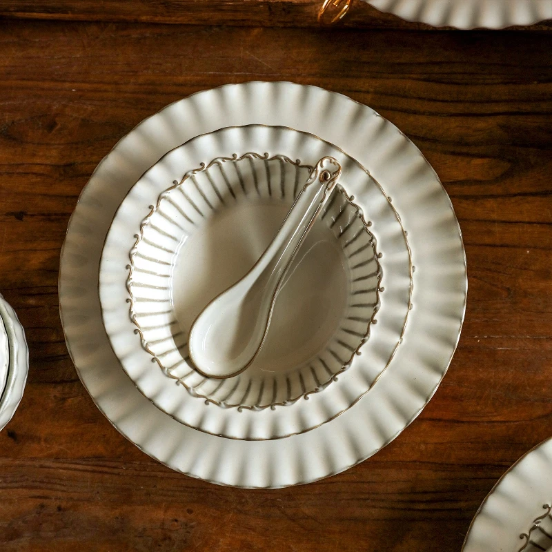 Антикварная рельефная керамическая чаша и тарелка в европейском стиле, набор бытовых тарелок с димсам, тарелка в западном стиле, тарелка для супа, миска, кухонная техника 
Антикварная рельефная керамическая чаша и тарелка в европейском стиле, набор бытовых тарелок с димсам, тарелка в западном стиле, тарелка для супа, миска, кухонная техника