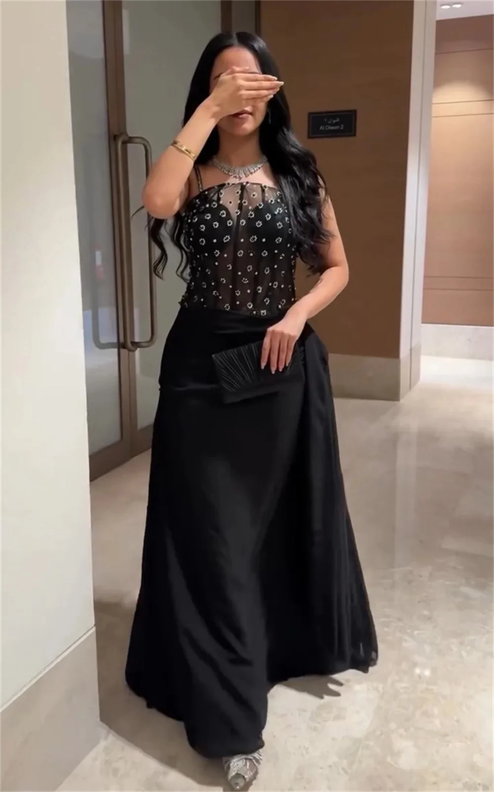 Black Chiffon Beaded Long 2026 Gown Evening Dresses Pastrol Unisex Jersey Retro Dubai Saudi Arabic Prom Customized
Black Chiffon Beaded Long 2026 Gown Evening Dresses Pastrol Unisex Jersey Retro Dubai Saudi Arabic Prom Customized