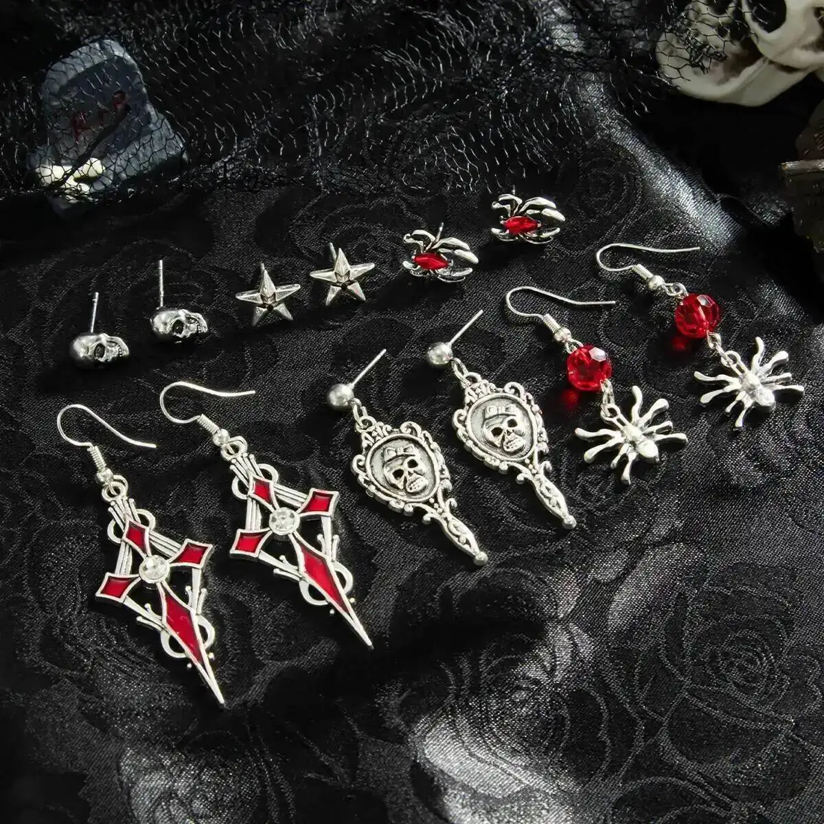 Salircon Gothic 6 Pairs/Set Red Crystal Skull Spider Metal Drop Earrings Women Cross Piercing Earrings Jewelry Halloween Gift
Salircon Gothic 6 Pairs/Set Red Crystal Skull Spider Metal Drop Earrings Women Cross Piercing Earrings Jewelry Halloween Gift