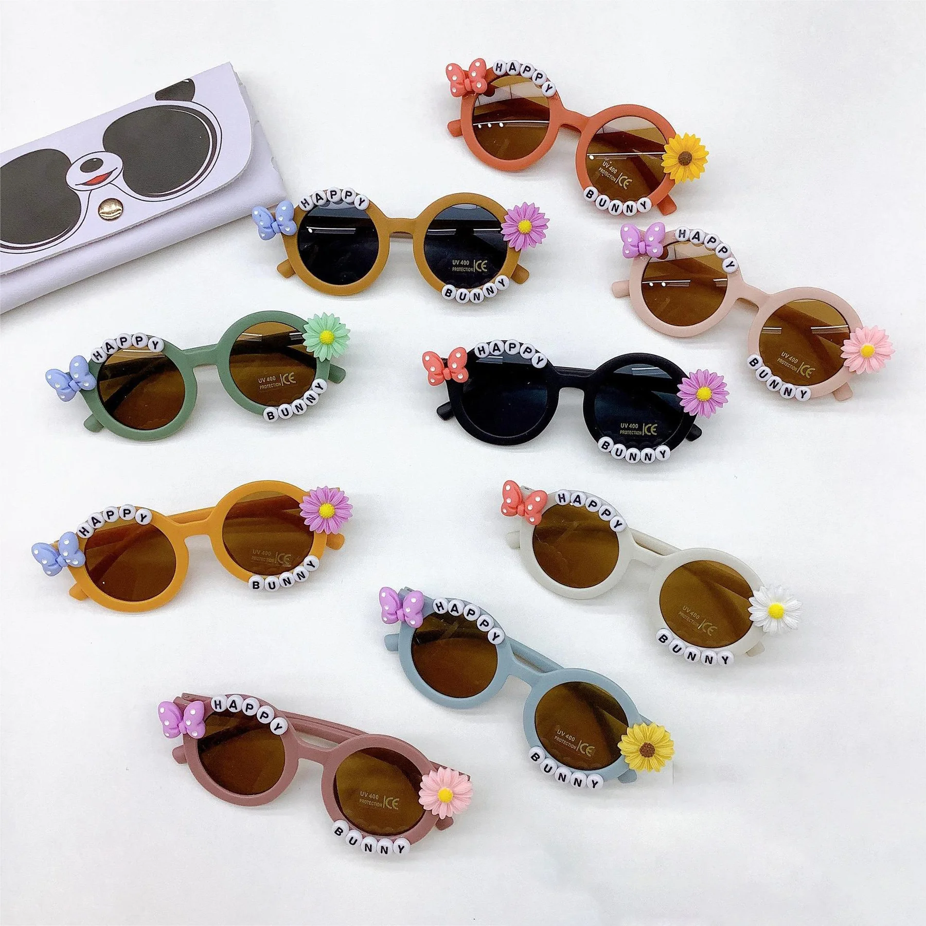 New cute children's sunglasses concave flower baby sunglasses for boys and girls glasses
New cute children's sunglasses concave flower baby sunglasses for boys and girls glasses