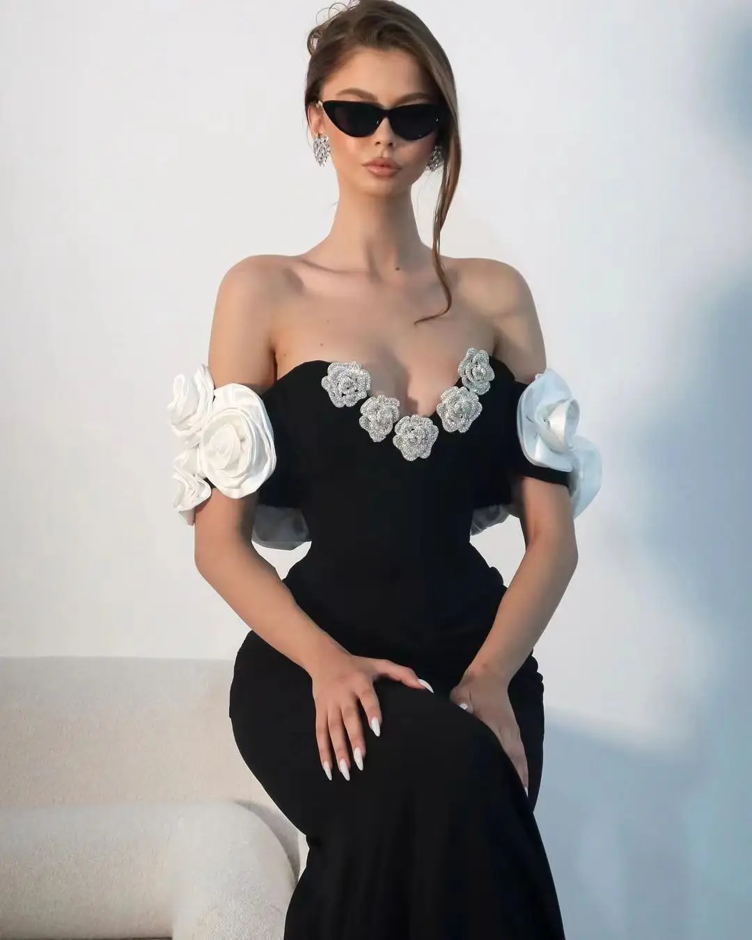 New Fashion Black Color Women Sexy Off the Shoulder White Florals Bodycon Bandage Long Dress Fashion Celebrate Evening Dress
New Fashion Black Color Women Sexy Off the Shoulder White Florals Bodycon Bandage Long Dress Fashion Celebrate Evening Dress
