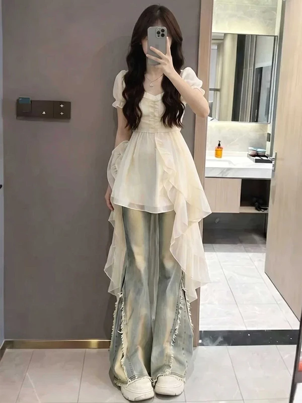 Light Wash American Style Bell Bottom Jeans Women's High Waist Slimming Skinny Short Size Frayed Bell Bottom Pants
Light Wash American Style Bell Bottom Jeans Women's High Waist Slimming Skinny Short Size Frayed Bell Bottom Pants