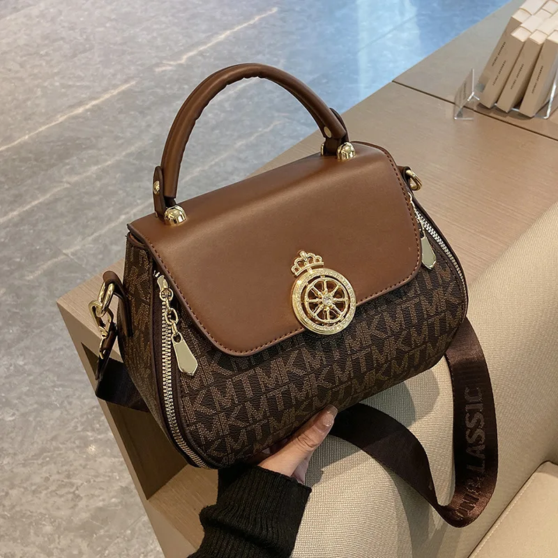 JVK Luxury Women's Shoulder Bags Designer Backpack Crossbody Shoulder Purses Handbag Women Clutch Travel tote Bag
JVK Luxury Women's Shoulder Bags Designer Backpack Crossbody Shoulder Purses Handbag Women Clutch Travel tote Bag