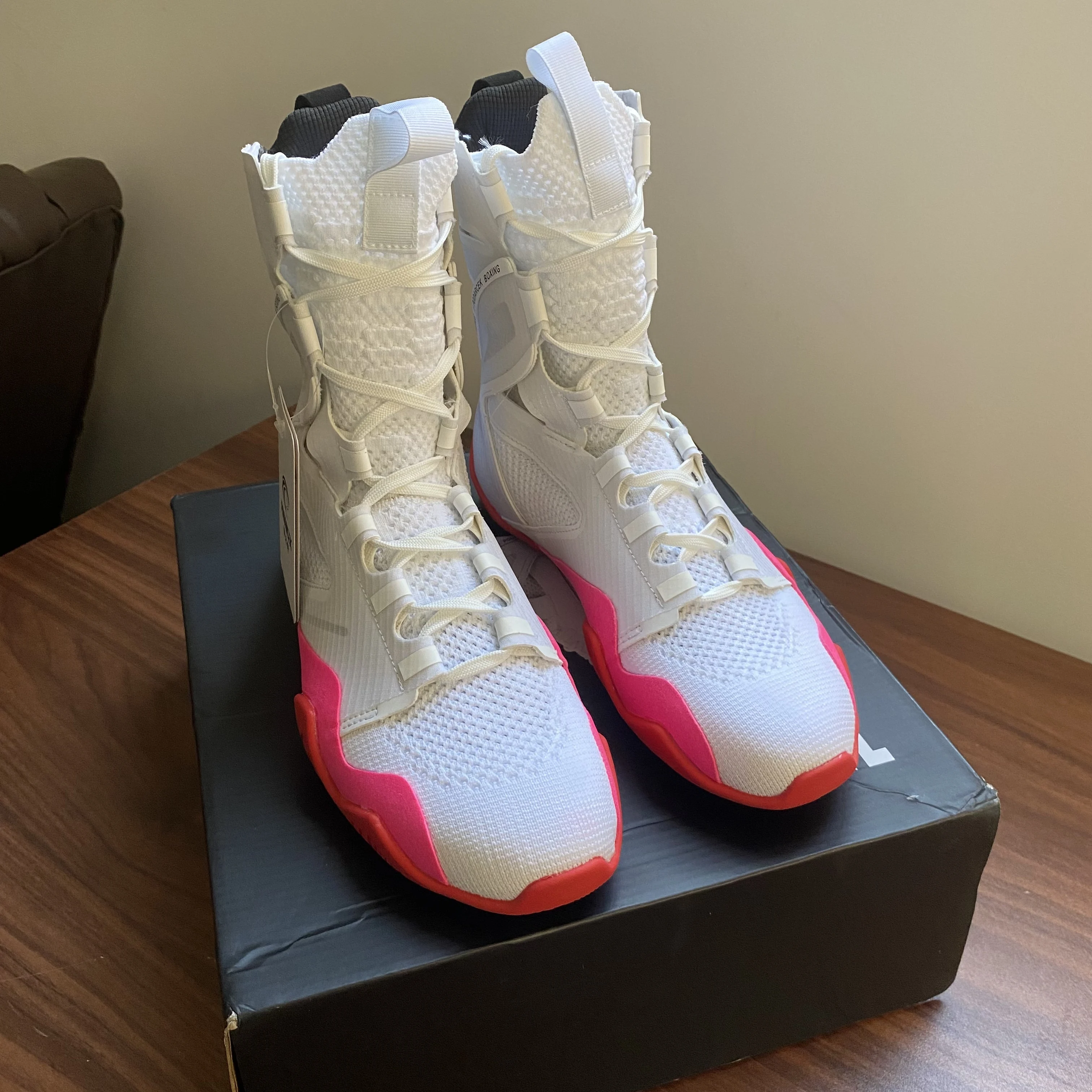 Men's Classic Wrestling Boots Women's Wrestling Shoes Breathable Fighting Shoes Professional Outdoor Training Boxing Shoes
Men's Classic Wrestling Boots Women's Wrestling Shoes Breathable Fighting Shoes Professional Outdoor Training Boxing Shoes