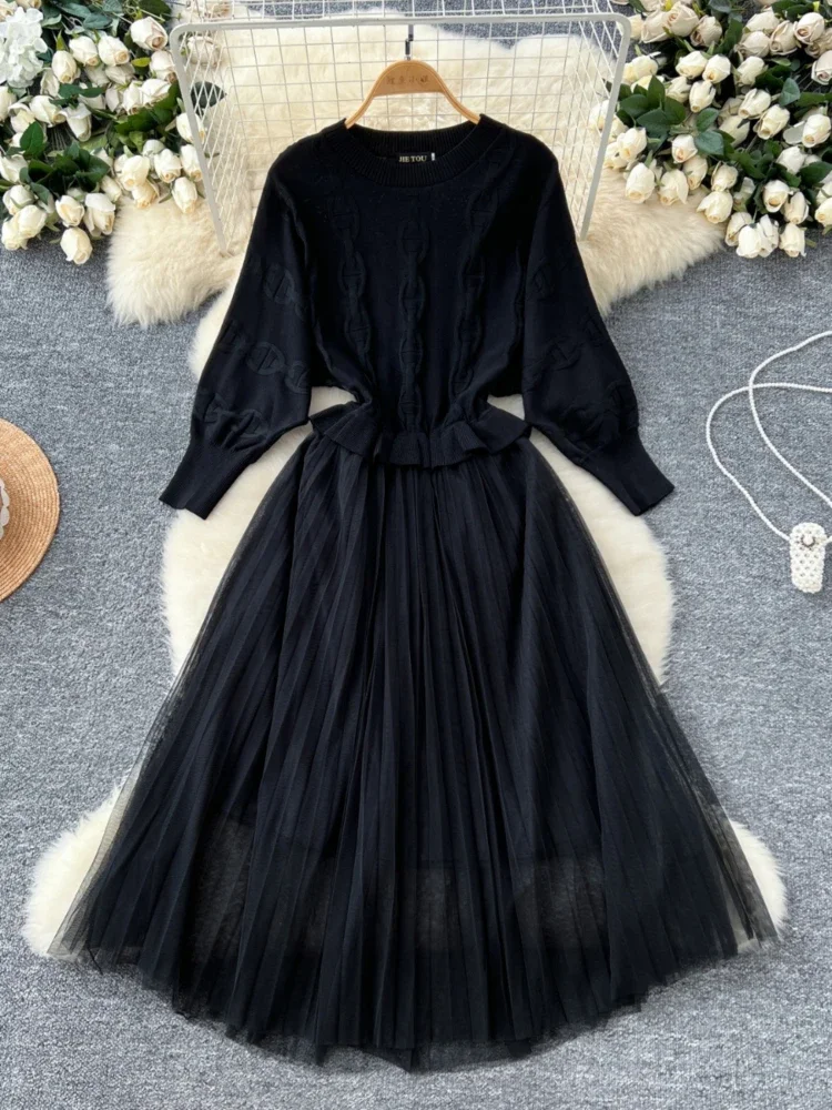 French Knitted Splicing Mesh Dress Women Autumn Winter Loose Bat Sleeve Elegant Sweater Dresses Ladies Slim A-line Long Robe
French Knitted Splicing Mesh Dress Women Autumn Winter Loose Bat Sleeve Elegant Sweater Dresses Ladies Slim A-line Long Robe