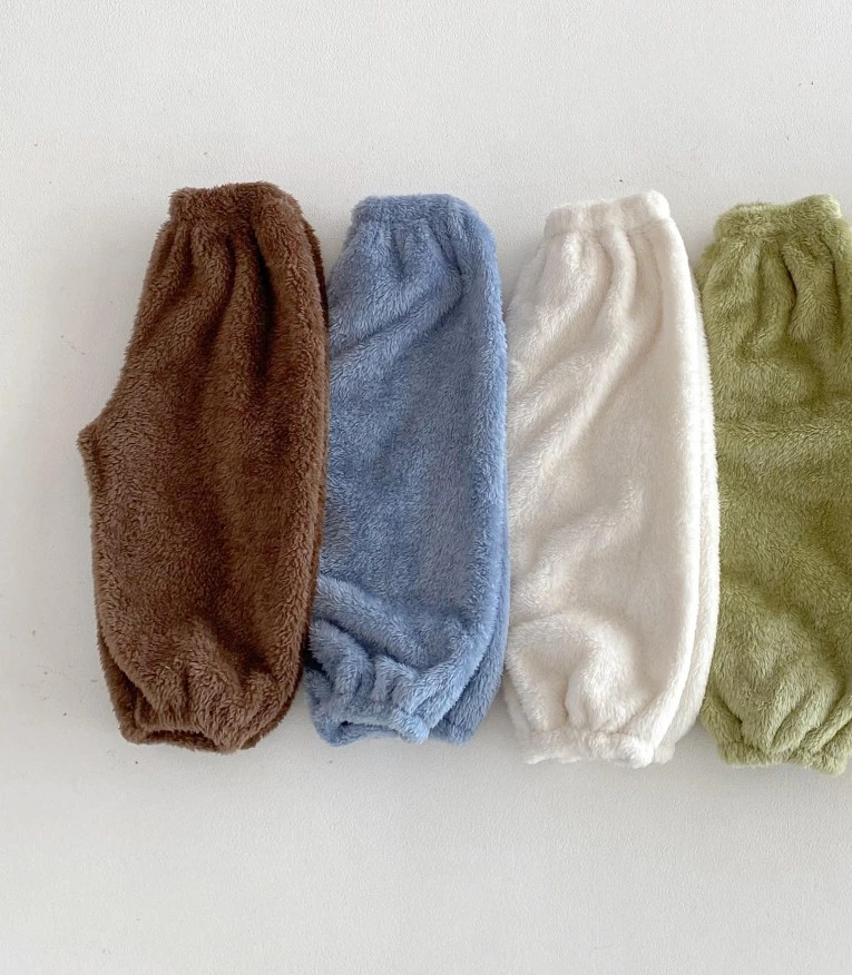 Korean Ins Style Kids Solid Plush Fleece Casual Pants Child Elastic Waist Loose Harem Joggers Baby Soft Warm Fleece Bottom Pants
Korean Ins Style Kids Solid Plush Fleece Casual Pants Child Elastic Waist Loose Harem Joggers Baby Soft Warm Fleece Bottom Pants