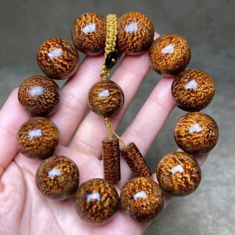 Gongmu Agarwood Buddha Beads Bracelet 108 Butter 2.0 Dragon Scale Factory Direct Sales Wholesale Pendant Necklace
Gongmu Agarwood Buddha Beads Bracelet 108 Butter 2.0 Dragon Scale Factory Direct Sales Wholesale Pendant Necklace