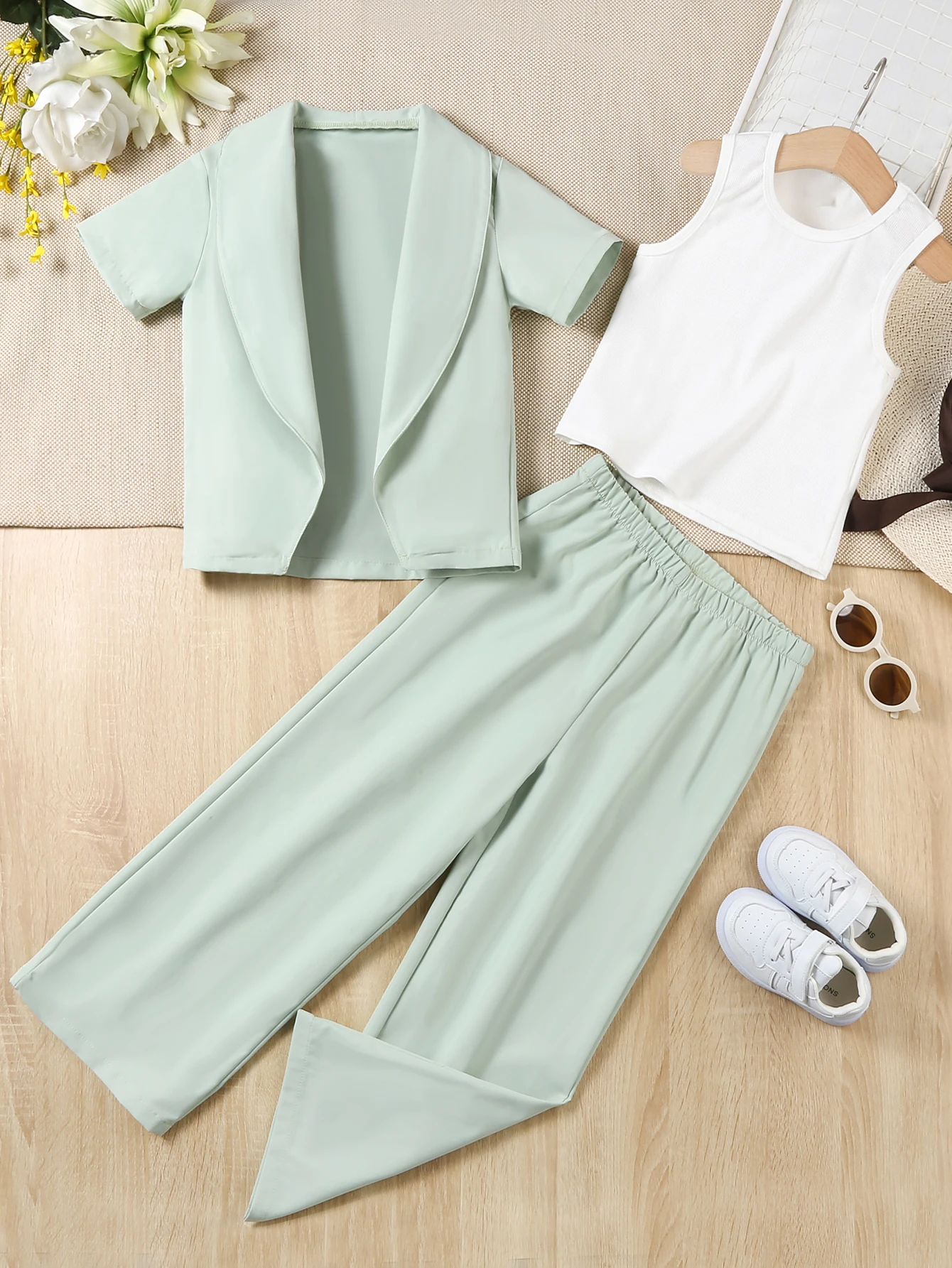 Three Piece Spring/Summer Girl Short Sleeved Lapel Suit Jacket Sleeveless Vest Loose Pants Speech Performance Formal Suit Set
Three Piece Spring/Summer Girl Short Sleeved Lapel Suit Jacket Sleeveless Vest Loose Pants Speech Performance Formal Suit Set