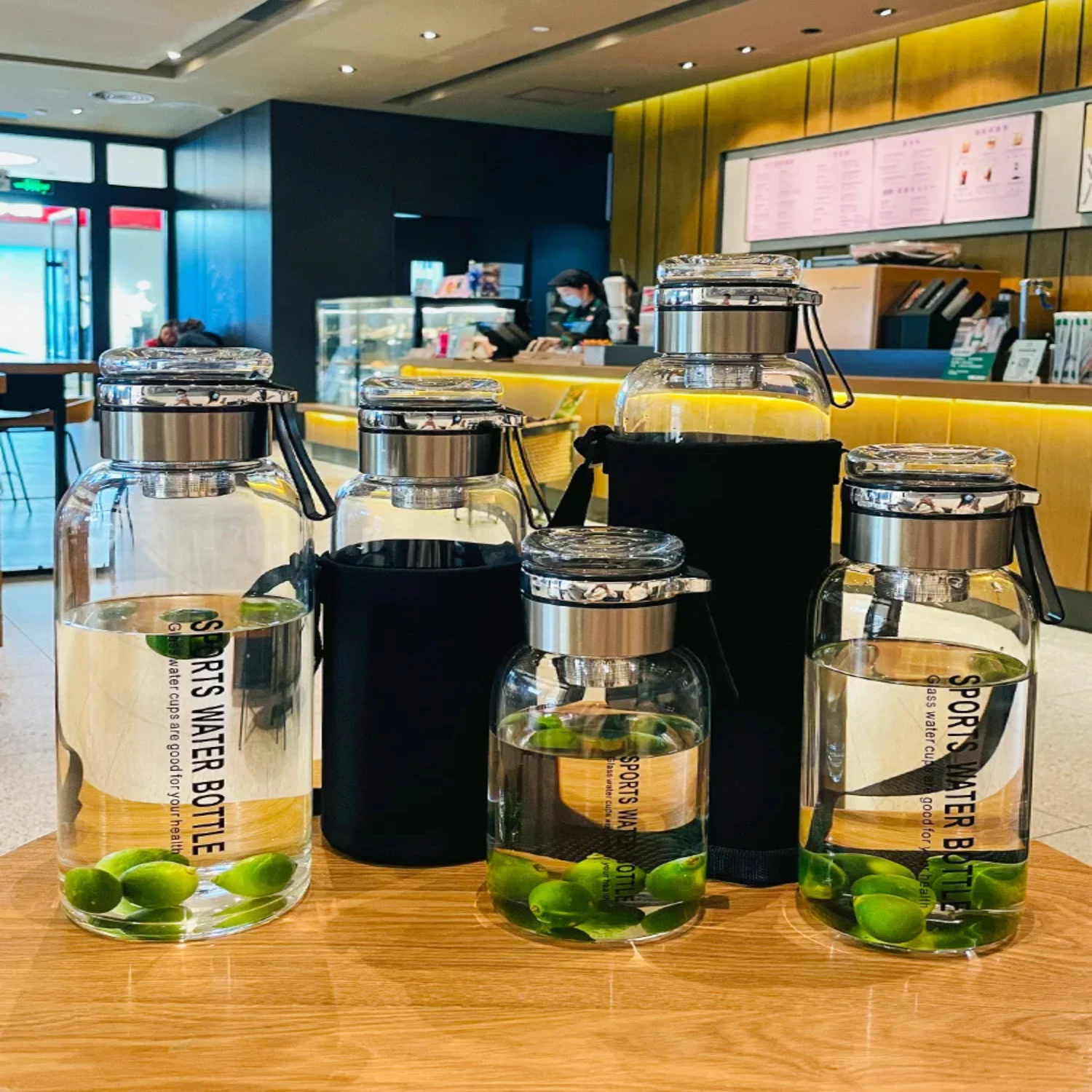 Portable Large Capacity Water Bottle Clear High Borosilicate Glass Tea Beverage Bottle Outdoor Travel Sport Leakproof Drinkware
Portable Large Capacity Water Bottle Clear High Borosilicate Glass Tea Beverage Bottle Outdoor Travel Sport Leakproof Drinkware