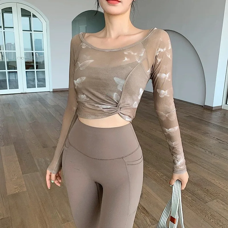 Women's Breathable Fitness Yoga Clothes Long Sleeve Butterfly Mesh Sports Tops with Fixed Breast Pads Cover up Shirts
Women's Breathable Fitness Yoga Clothes Long Sleeve Butterfly Mesh Sports Tops with Fixed Breast Pads Cover up Shirts