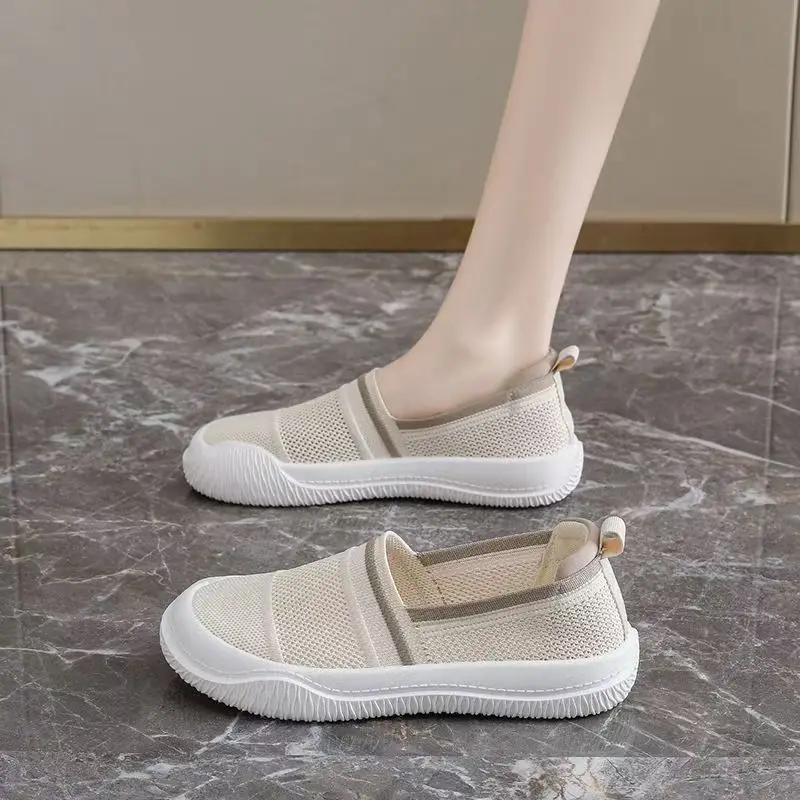 Women's Summer New Air Mesh Casual Sneakers Soft Sole Non Slip Round Toe Slip On Lightweight Breathable Casual Walking Shoes
Women's Summer New Air Mesh Casual Sneakers Soft Sole Non Slip Round Toe Slip On Lightweight Breathable Casual Walking Shoes
