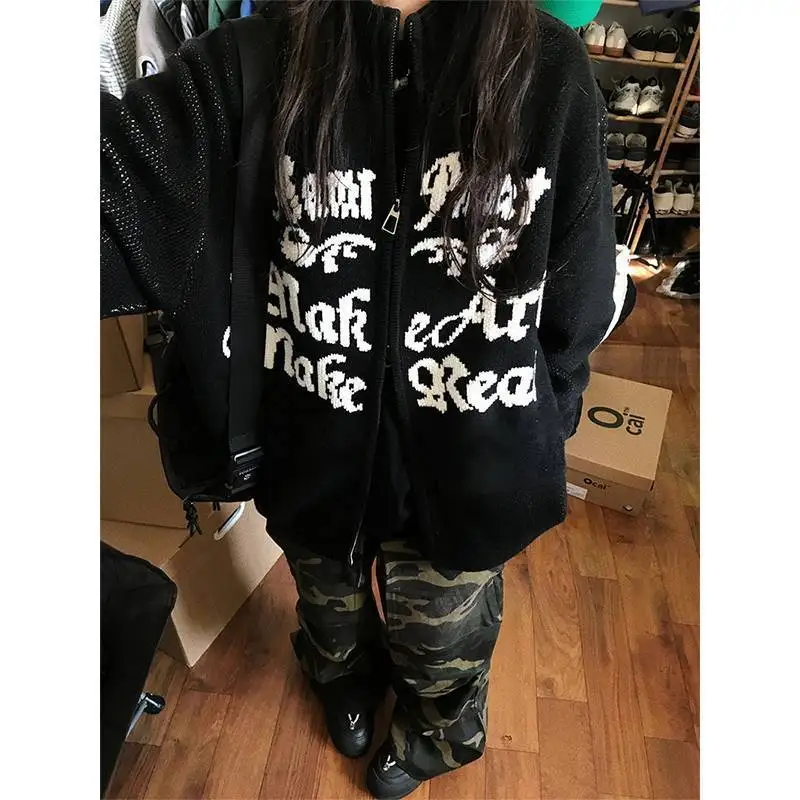 Y2K New Retro Zipper Sweater Letter Embroidery Pattern Cardigan Street Hip Hop Punk Gothic Versatile Couple’s Loose Long Sleeve
Y2K New Retro Zipper Sweater Letter Embroidery Pattern Cardigan Street Hip Hop Punk Gothic Versatile Couple’s Loose Long Sleeve