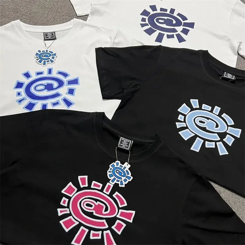 25ss Oversized ADWYSD Casual T Shirt Sun Roll Printed Men Women 1:1 White Pure Cotton T -Shirts
25ss Oversized ADWYSD Casual T Shirt Sun Roll Printed Men Women 1:1 White Pure Cotton T -Shirts