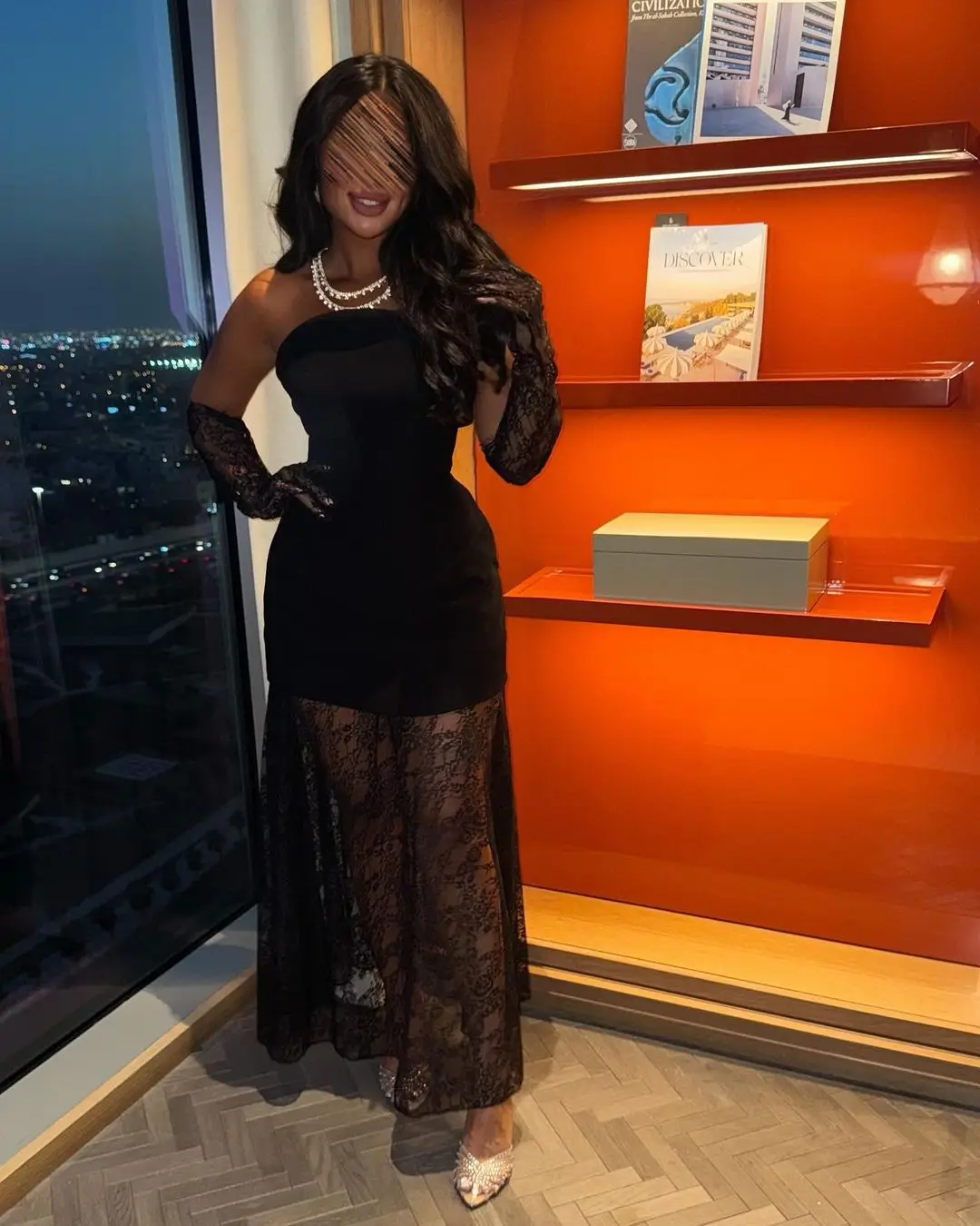Customized Mermaid Black Lace Prom Dresses Strapless Pleated Ankle Length Party Dresses Evening Dresses with Gloves
Customized Mermaid Black Lace Prom Dresses Strapless Pleated Ankle Length Party Dresses Evening Dresses with Gloves
