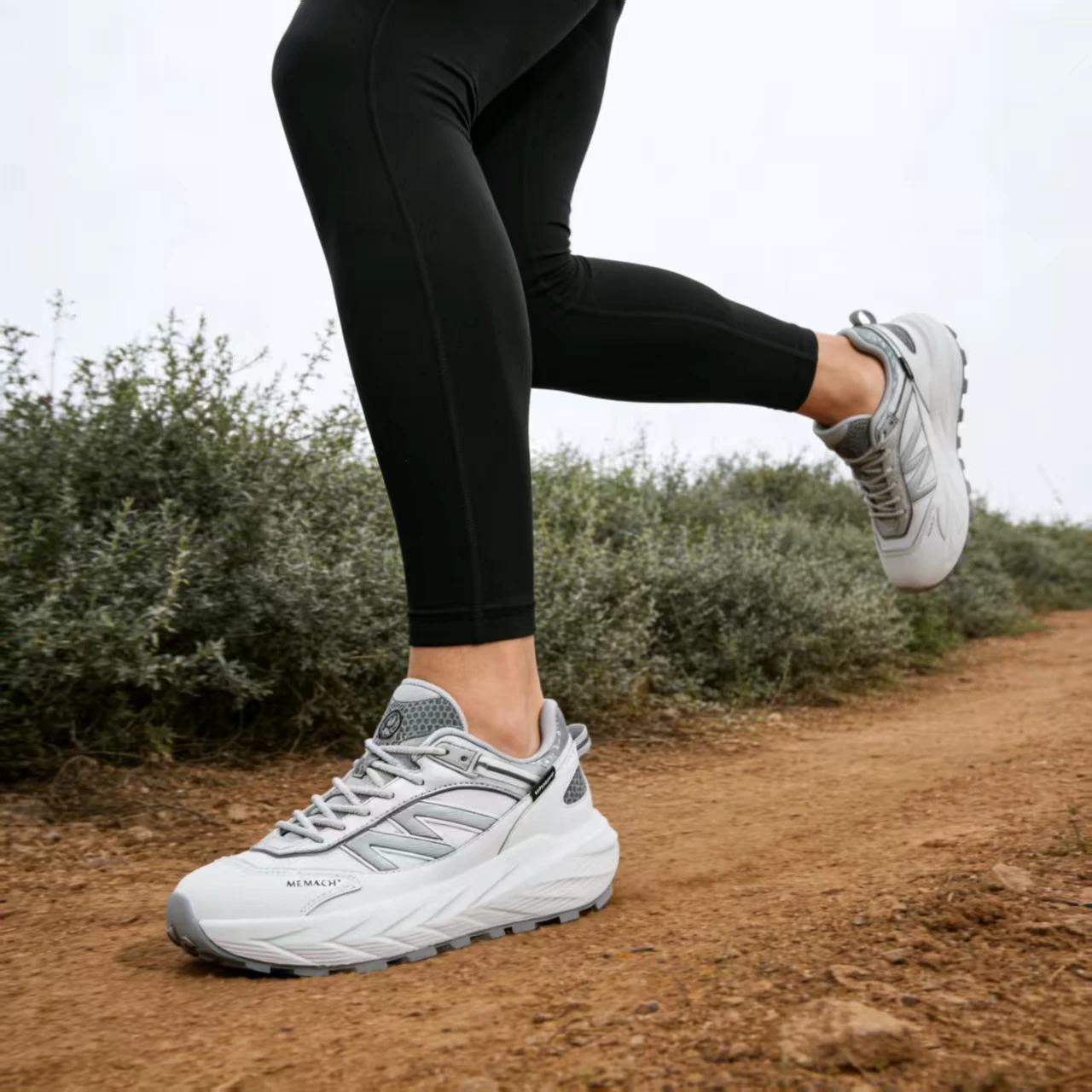 MEMACH Outdoor Hiking Shoes For Men And Women Anti Slip And Wear-Resistant Soft Soled Hiking Shoes 25086
MEMACH Outdoor Hiking Shoes For Men And Women Anti Slip And Wear-Resistant Soft Soled Hiking Shoes 25086