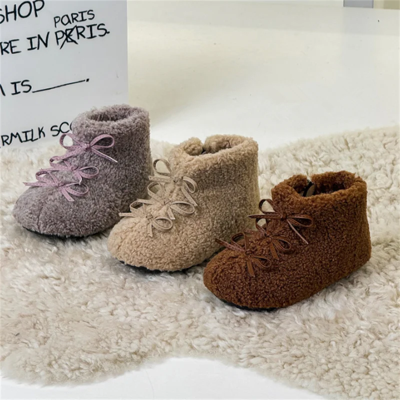 Новинка 2025 года, зимние детские зимние сапоги, бархатные теплые хлопковые туфли с узлом-бабочкой, модные ботинки для девочек
Новинка 2025 года, зимние детские зимние сапоги, бархатные теплые хлопковые туфли с узлом-бабочкой, модные ботинки для девочек