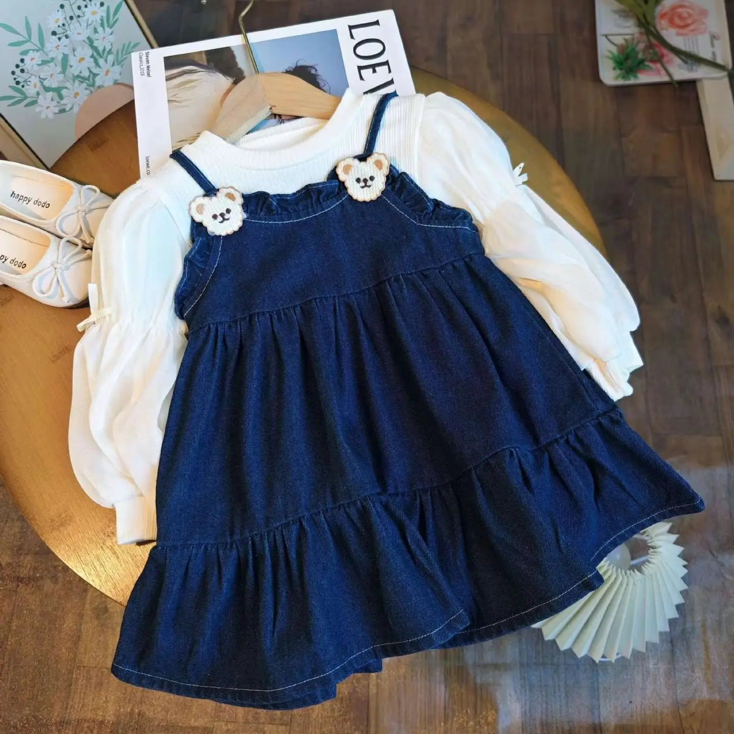 Autumn Kids Girls Dress Cute Baby Denim Bear Appliqued Suspenders Dress + Puffy Sleeve Top Long Sleeve Princess Dress 2PCS Sets
Autumn Kids Girls Dress Cute Baby Denim Bear Appliqued Suspenders Dress + Puffy Sleeve Top Long Sleeve Princess Dress 2PCS Sets
