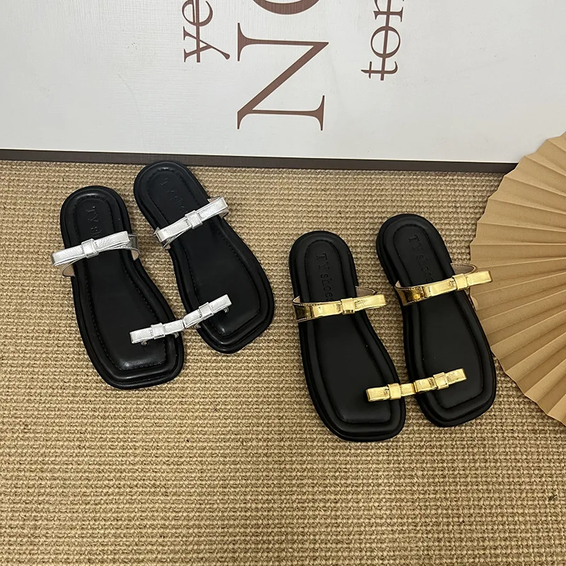 Kids'Casual Shoes PU Leather Summer Fashion Flip-Flops Outdoor Flat Bottom For Girls Designer Anti-slip Silver Gold Size 25-36
Kids'Casual Shoes PU Leather Summer Fashion Flip-Flops Outdoor Flat Bottom For Girls Designer Anti-slip Silver Gold Size 25-36