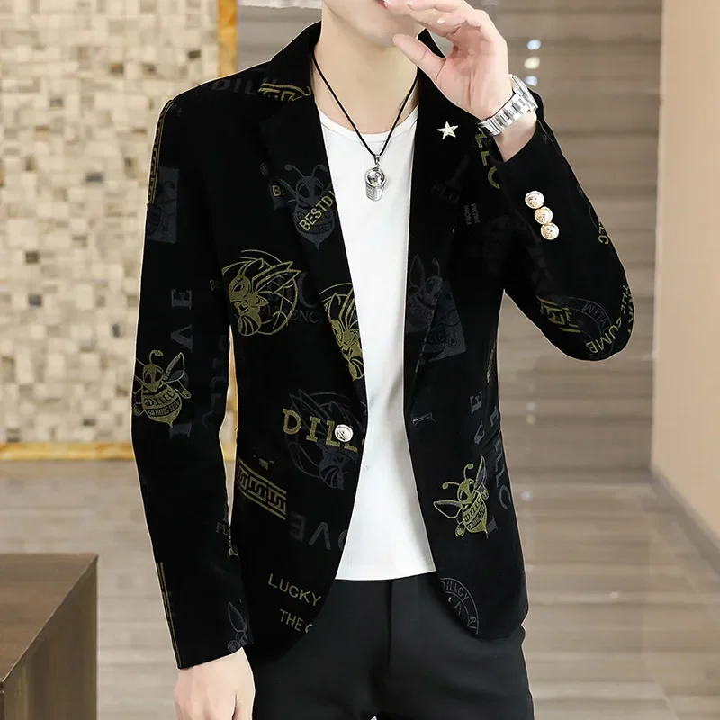 Men Velvet Blazer Suit Jacket High Quality Personalized Floral Print Casual Korean Version Slim Blazer Masculino Men Clothing
Men Velvet Blazer Suit Jacket High Quality Personalized Floral Print Casual Korean Version Slim Blazer Masculino Men Clothing